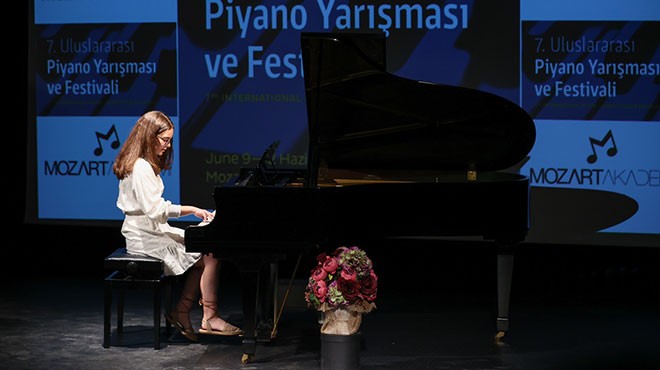 İzmir de 7. Uluslararası Piyano Yarışması ve Festivali başladı