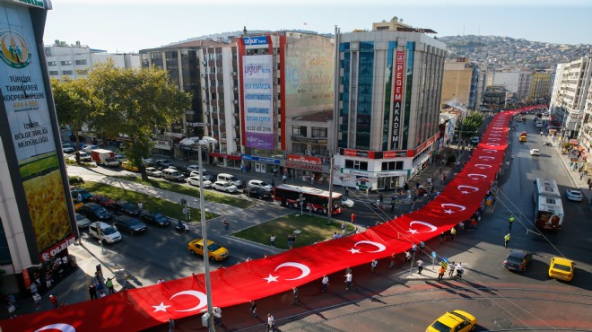 İzmir de 98. yıl gururu!
