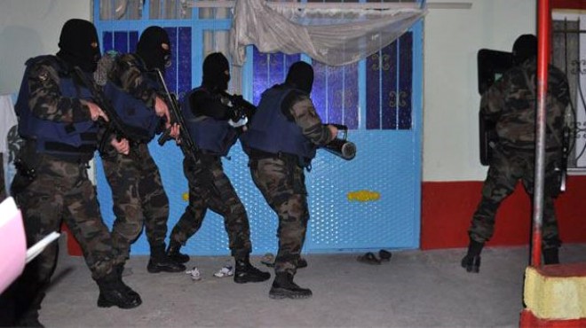 İzmir de terör operasyonları: Eski İl Başkanı da gözaltında!
