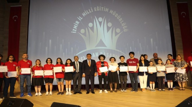 İzmir de bilim yarışmalarında derece alan öğrencilere ödülleri verildi