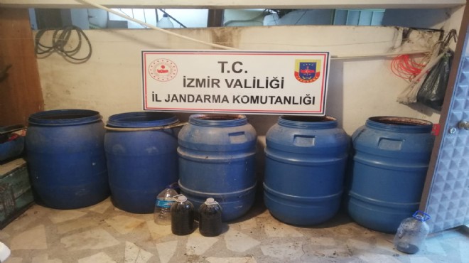 İzmir de bin 980 litre sahte içki ele geçirildi