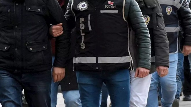 İzmir de çifte terör operasyonu! 15 gözaltı
