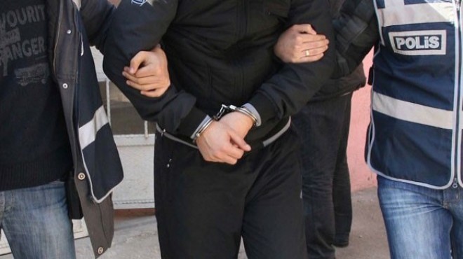 İzmir de çifte uyuşturucu operasyonu: 2 gözaltı