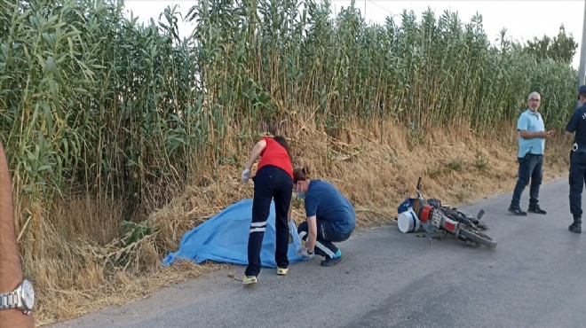 İzmir de devrilen motosikletin sürücüsü hayatını kaybetti