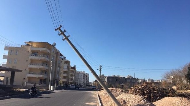 İzmir de elektrik direği çalan 4 kişiye gözaltı!