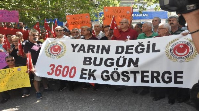 İzmir de emekli polislerden  ek gösterge  eylemi