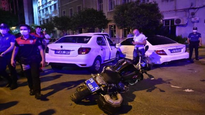 İzmir de feci kaza: 2 si polis, 4 yaralı!