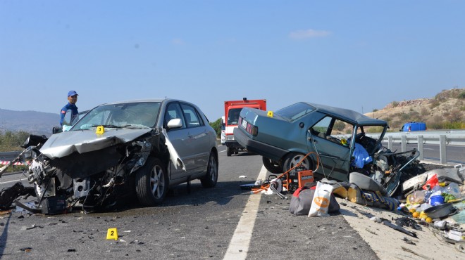 İzmir de feci son: Karı-koca kaza kurbanı!