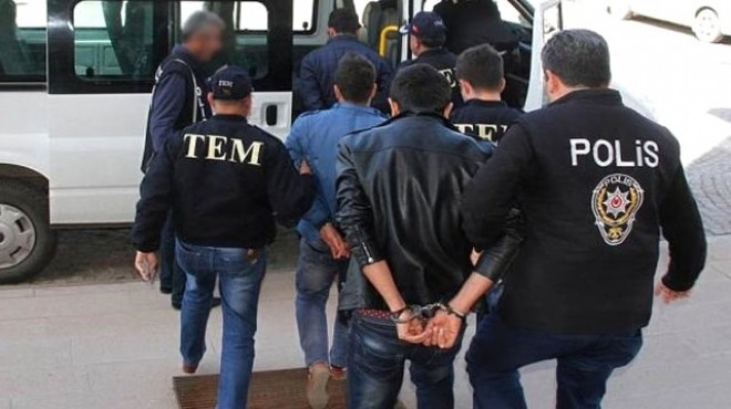 İzmir de FETÖ operasyonu: Onlarca gözaltı!