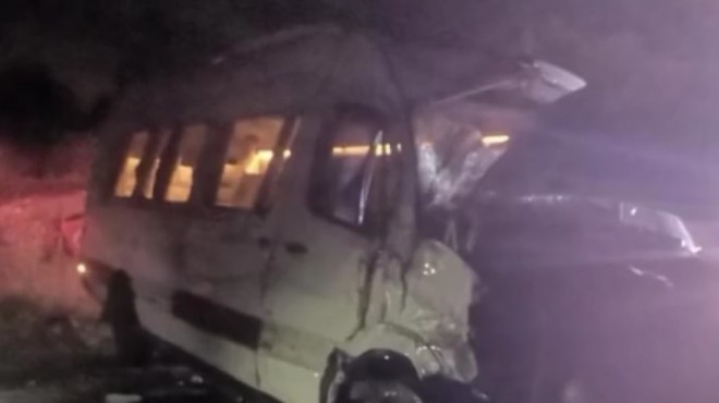 İzmir de film ekibi kaza yaptı: 9 yaralı