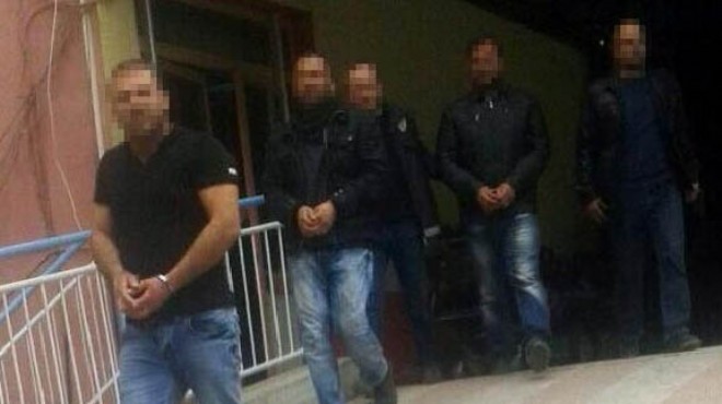 İzmir de gasp şüphelisi üç kardeşe gözaltı