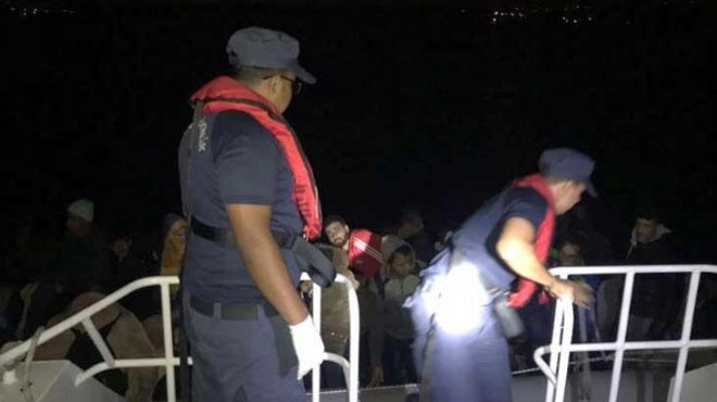 İzmir de havadan tespit edilen 105 kaçak göçmen yakalandı