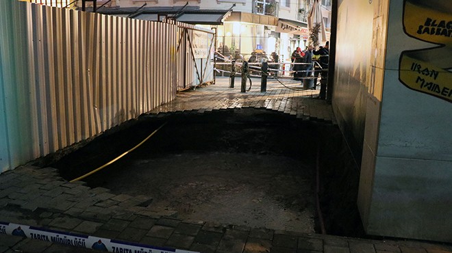 İzmir de inşaat alanında yol çökmesi: 3 yaralı!