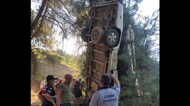 İzmir de türbe dönüşü katliam gibi kaza! 8 kişi hayatını kaybetti