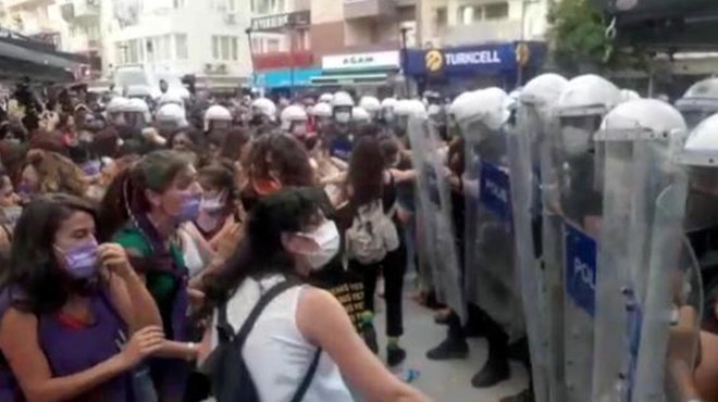 İzmir de İstanbul Sözleşmesi eylemine biber gazlı müdahale!