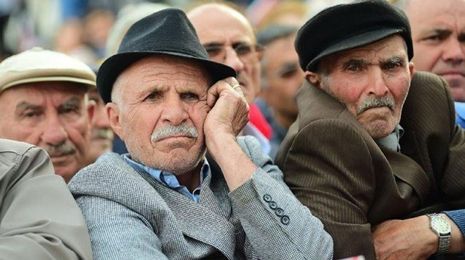 İzmir de kaç emekli yaşıyor?