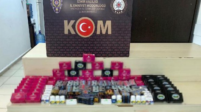 İzmir de kaçak cinsel içerikli ürünler ele geçirildi