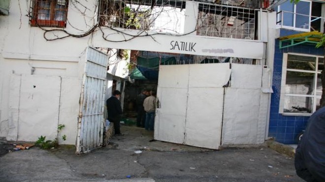 İzmir’de kaçak et deposuna baskın: Korkunç görüntü
