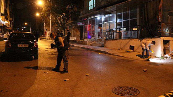 İzmir de kanlı kavga... Cadde ortasında cinayet!