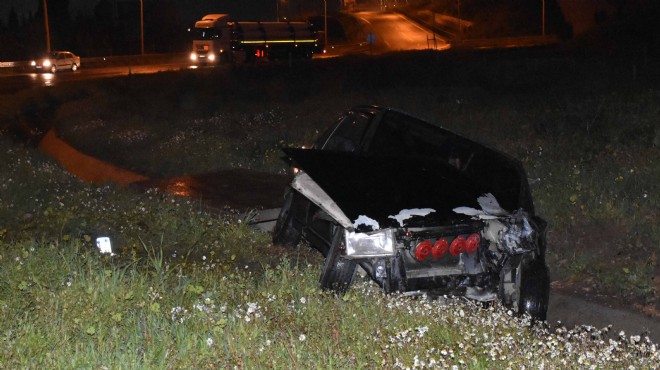İzmir de kaza: Aracını bırakıp kaçtı