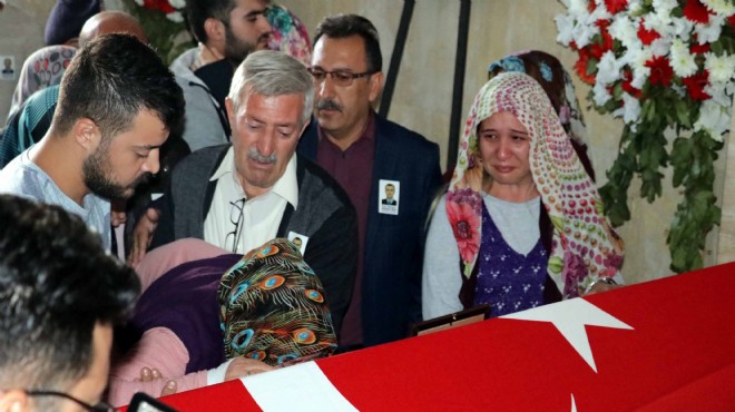 İzmir de kaza kurbanı şehit polise yürek yakan veda