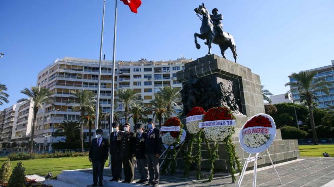İzmir de KKTC nin kuruluşunun 37. yıl dönümü kutlandı