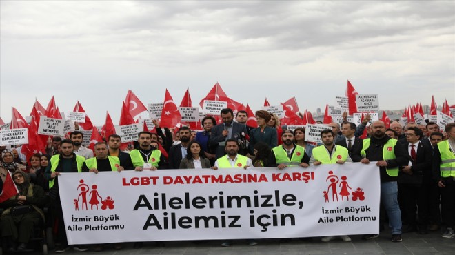 İzmir de LGBT karşıtı yürüyüş