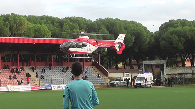 İzmir de maç sırasında sahaya helikopter indi!