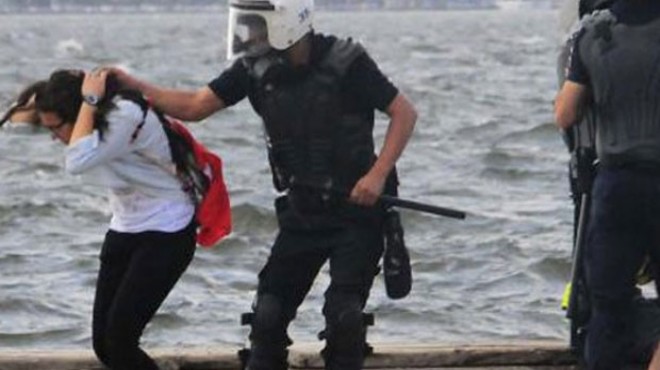 İzmir’de saç çeken polisler ceza aldı ama…