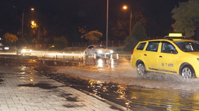 İzmir de  sağanak  raporu: Yağışlar kaç gün daha sürecek?