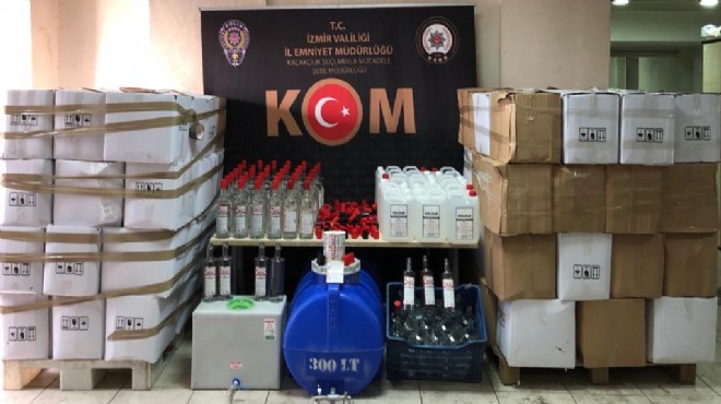 İzmir de sahte içki operasyonu: 11 bin 583 şişe yakalandı!
