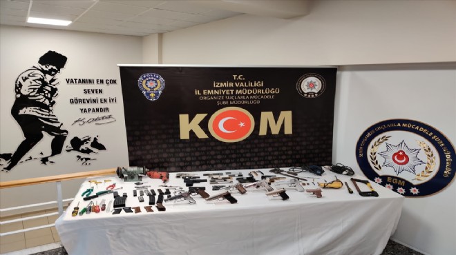 İzmir de silah ticareti yapan şüpheli yakalandı