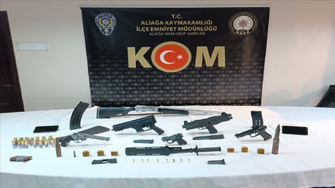 İzmir de yasa dışı silah ticaretine darbe!