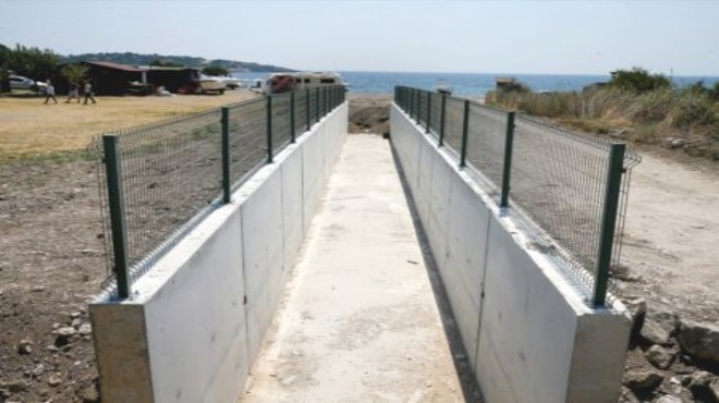 İzmir’de şok: Sit alanına beton kanal!