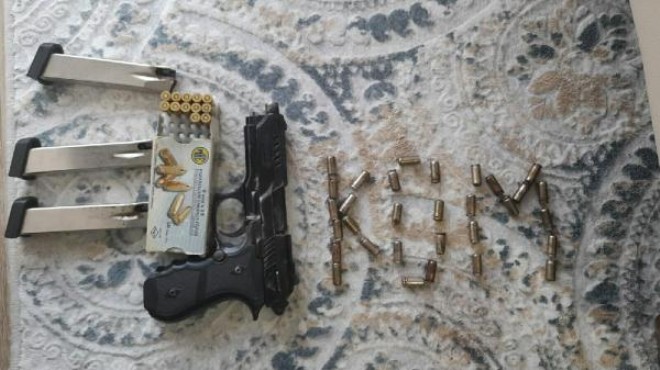 İzmir de yasa dışı silah ticareti operasyonu: 19 gözaltı