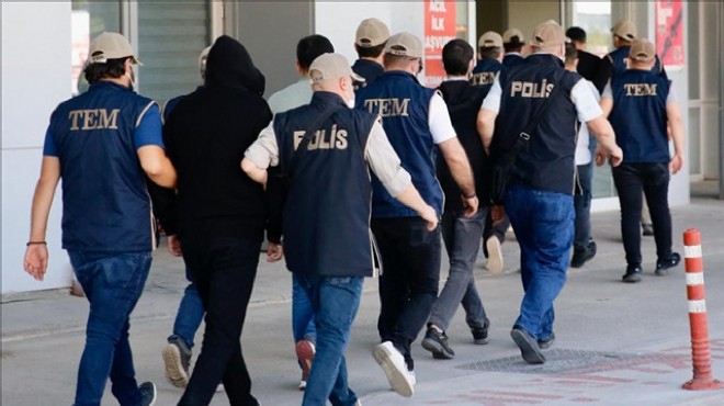 İzmir deki FETÖ operasyonuna 16 tutuklama