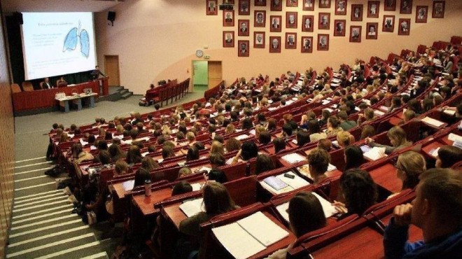 İzmir deki o üniversiteye yeni fakülte kararı