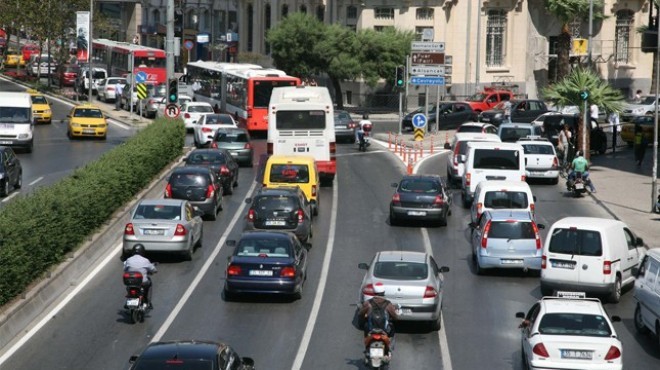 İzmir’deki taşıt sayısı 1 yılda ne kadar arttı?