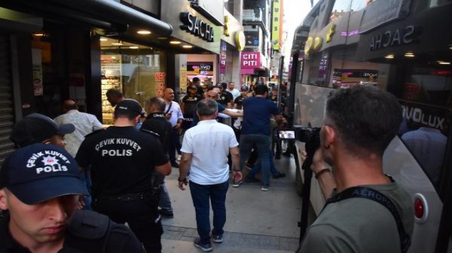 İzmir deki terörist anmasında HDP li yöneticiye de gözaltı!