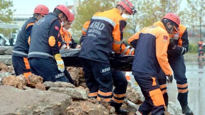 İzmir depreminin kahramanları o anları unutamıyor