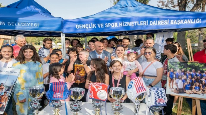 İzmir Sporfest le coştu! Başkan Soyer küçük sporcularla buluştu