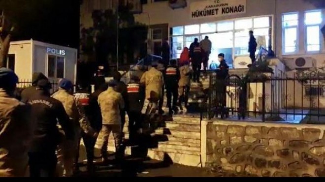 İzmir in 11 ilçesine zehir baskını: 16 kişi tutuklandı!