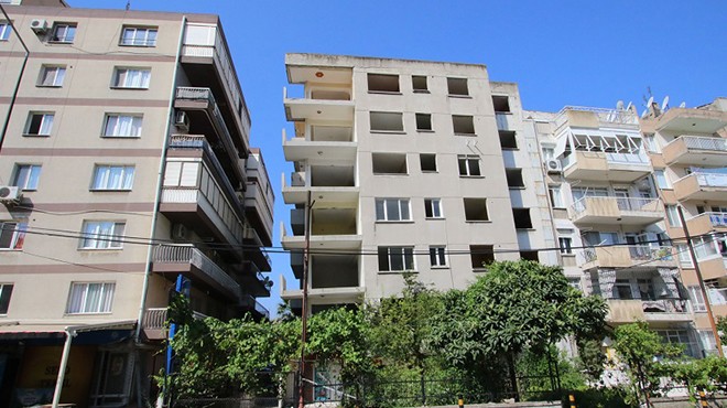 İzmir in 4 ilçesinde  hasarlı binalar  açıklandı