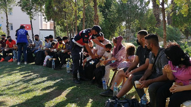 İzmir in haftalık  göç  raporu: 278 mülteci durduruldu!