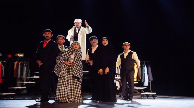 İzmir in tiyatro günleri kapalı gişe!