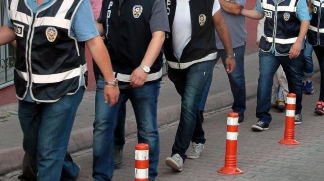 İzmir merkezli FETÖ operasyonu: Çok sayıda rütbeliye gözaltı!