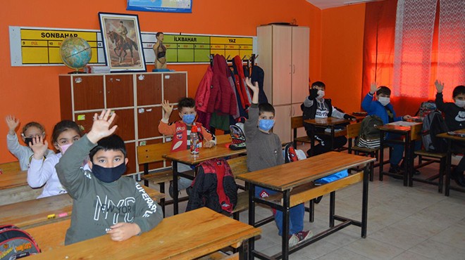 İzmir Milli Eğitim Müdürü Yahşi açıkladı: Köylerde yüz yüze eğitimde sorun yok