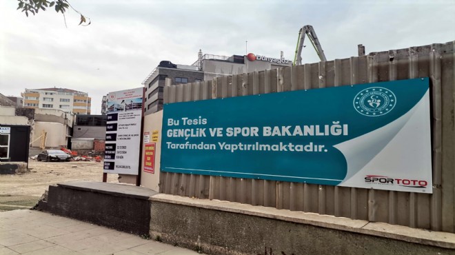 İzmir olimpik havuzlara kavuşuyor!