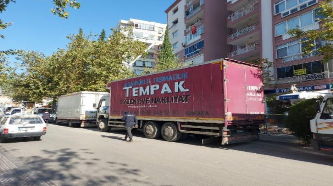 İzmirliler, depremin vurduğu Bayraklı dan kaçıyor