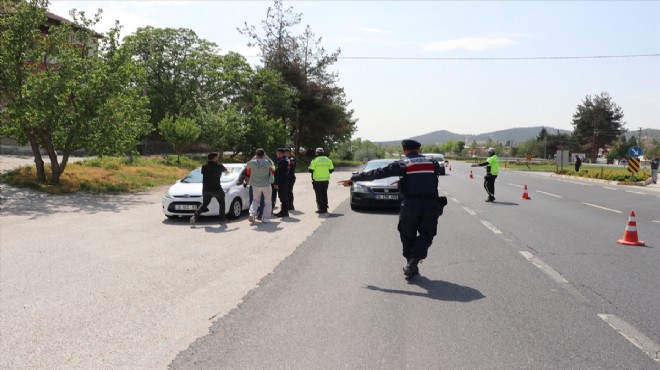 Jandarma sürücülere ceza yağdırdı